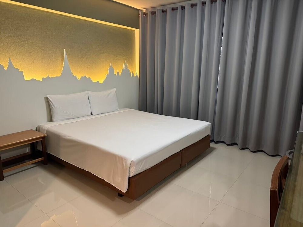 Sun Hotel Standard Room 5