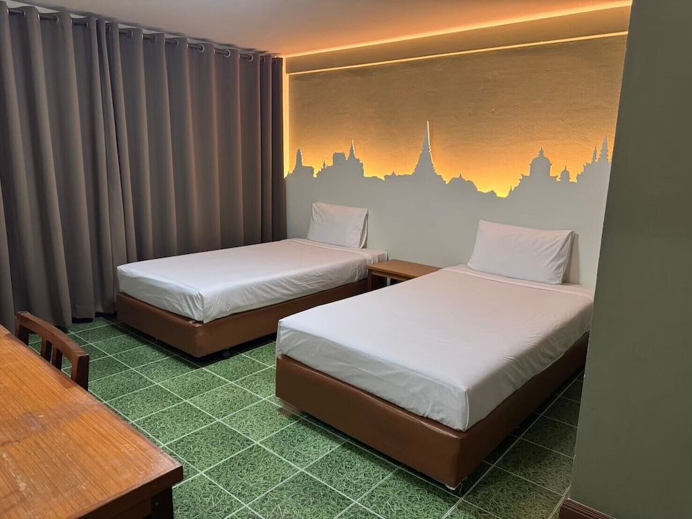 Sun Hotel Standard Room 4