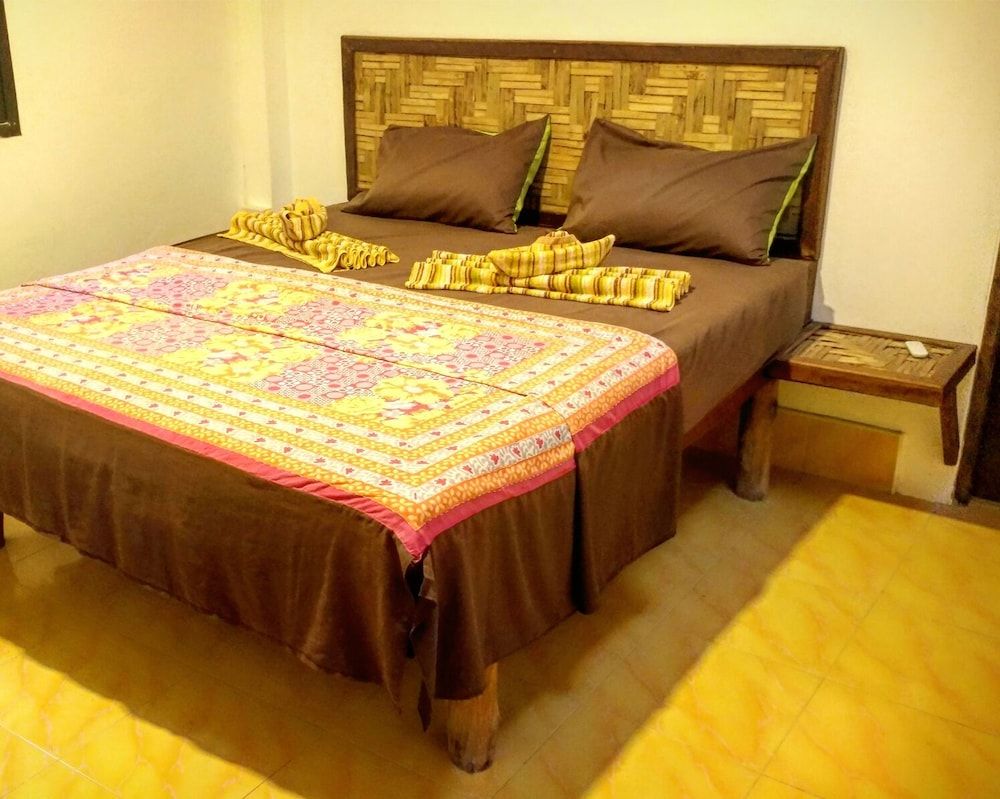 Economy Double Room, 1 King Bed, Private Bathroom