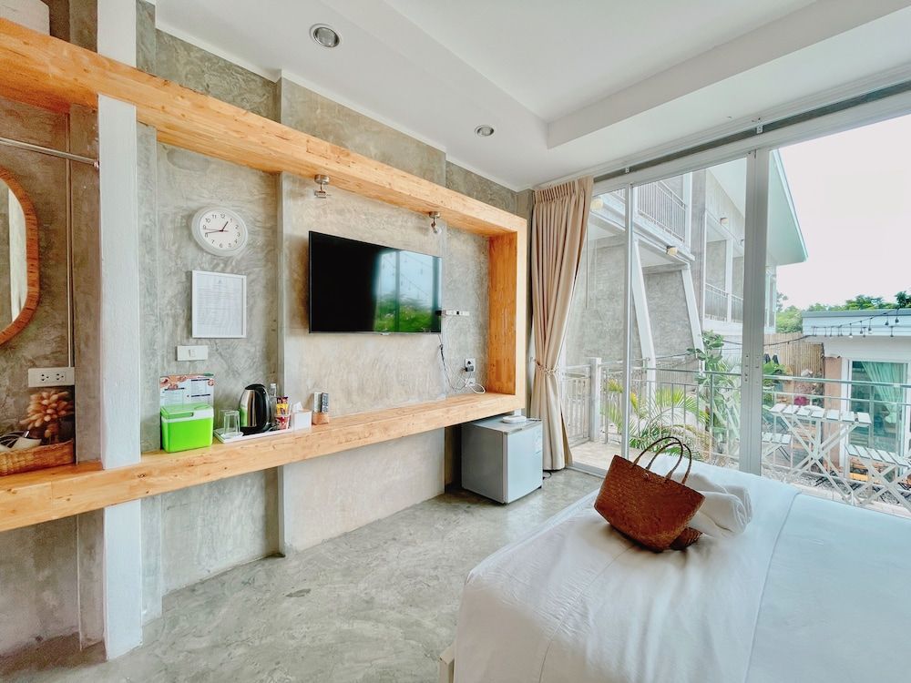 Check-in Resort Koh Larn Standard Double Room 19