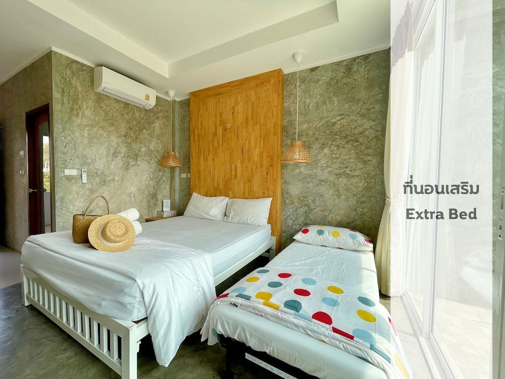 Check-in Resort Koh Larn Standard Double Room