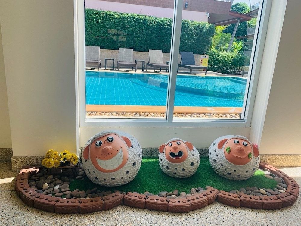 undefined Snow House 6