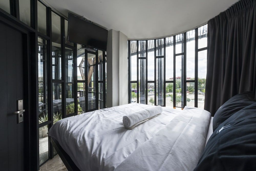 Chingcha Bangkok - Hostel Economy Cabin, 1 Queen Bed, Private Bathroom, City View 6
