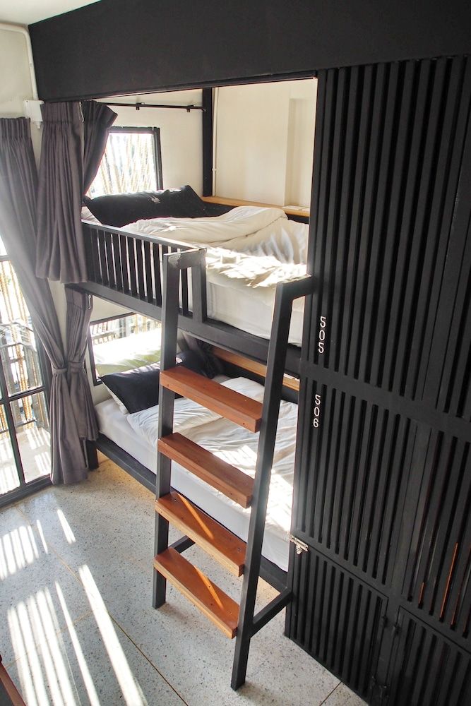 Chingcha Bangkok - Hostel 8 Beds Mixed Dormitory 4