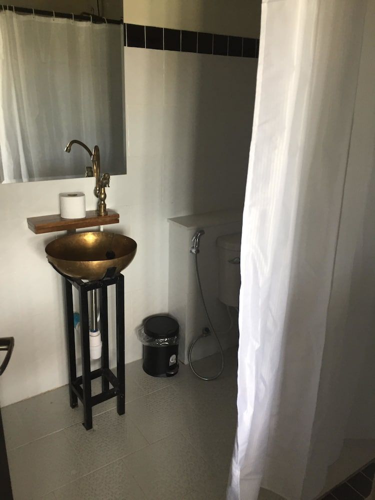 Chingcha Bangkok - Hostel Economy Cabin, 1 Queen Bed, Private Bathroom, City View 4