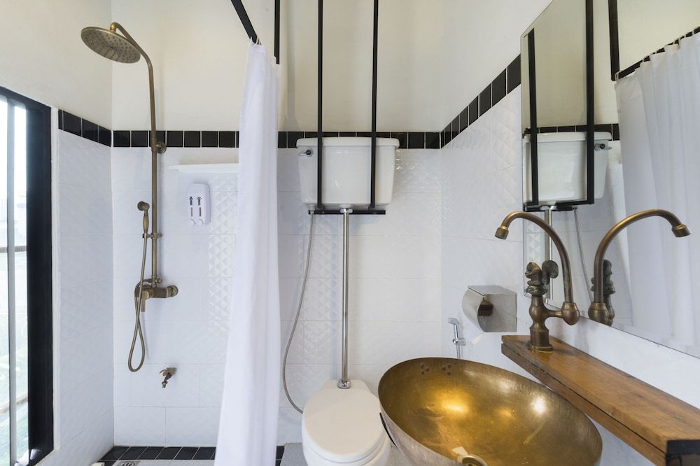 Chingcha Bangkok - Hostel Economy Cabin, 1 Queen Bed, Private Bathroom, City View 5