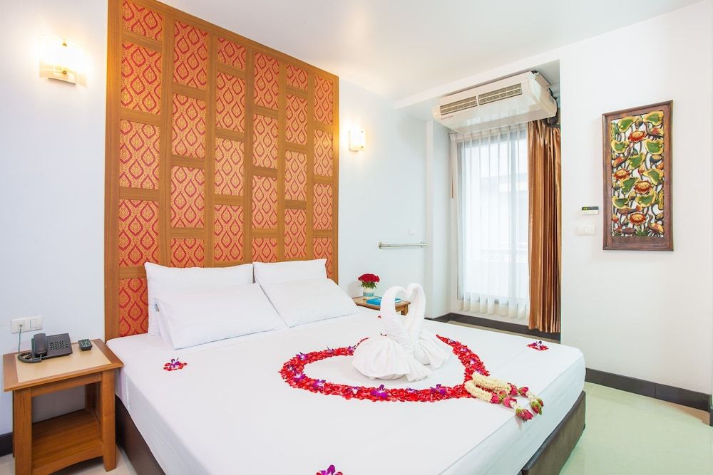 New Siam Palace Ville Superior Double Room 4