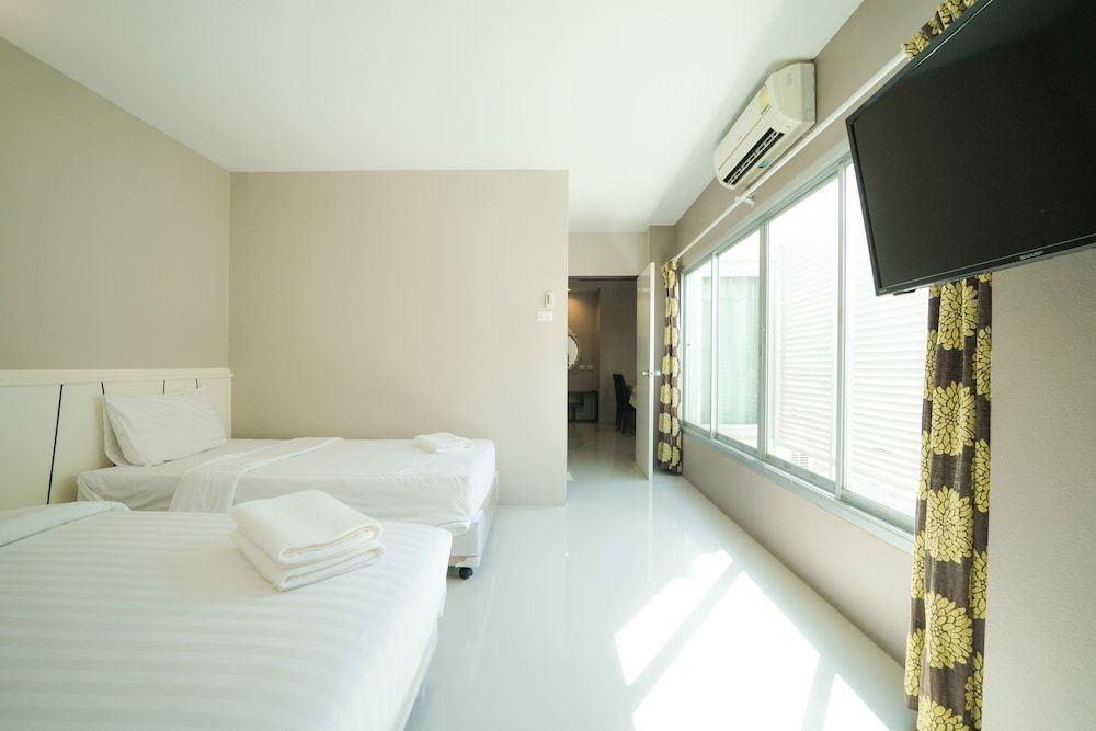 Suite 1 Bedroom