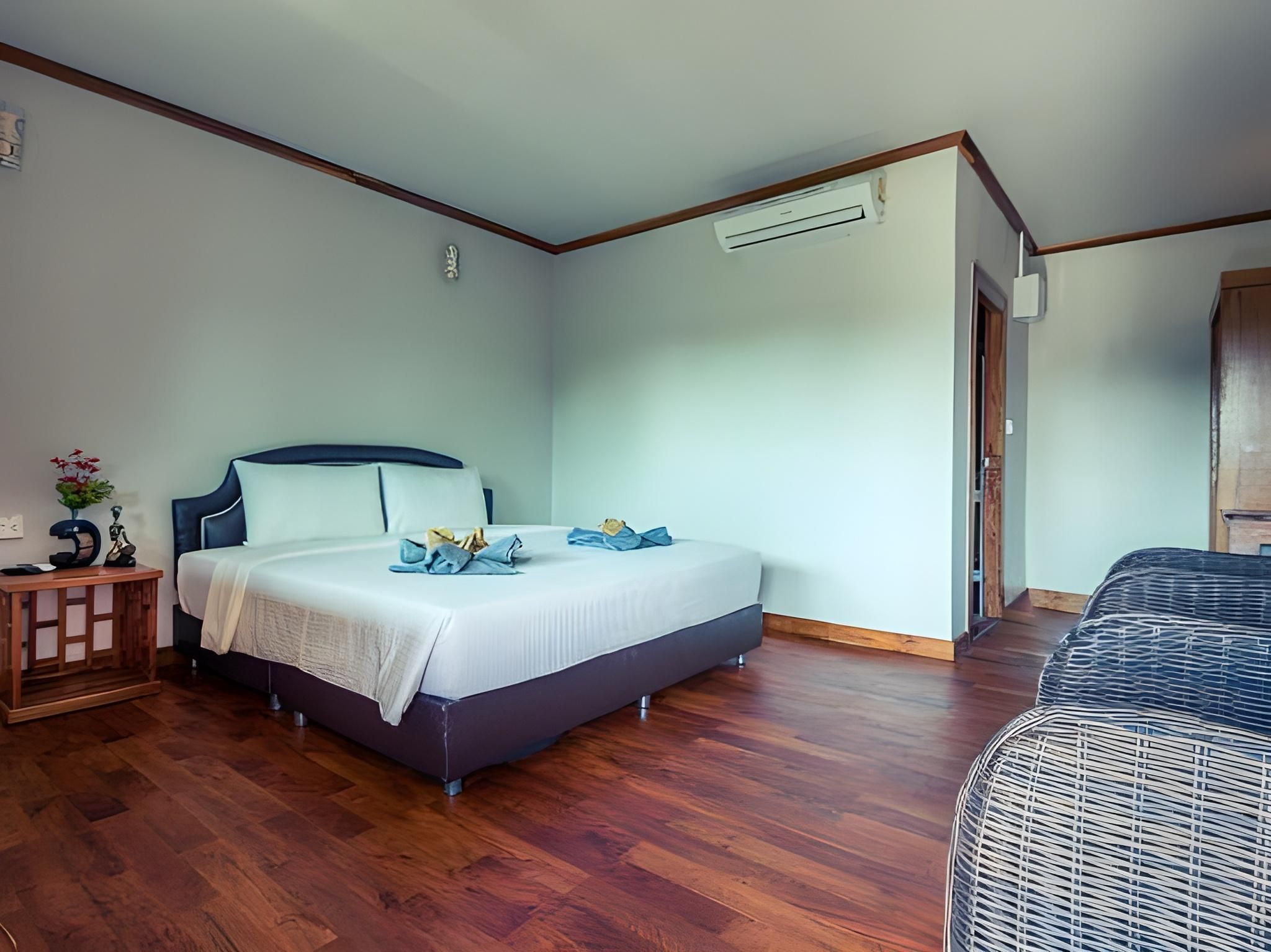 Lipe Village Resort Deluxe Double Room