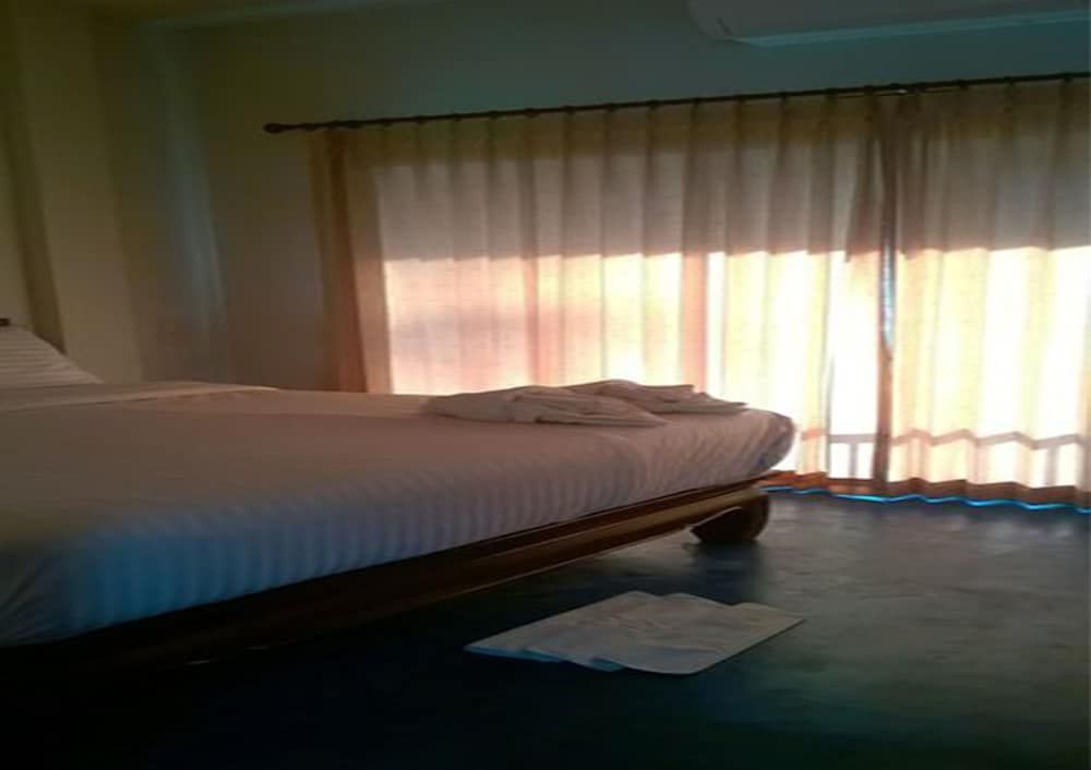 Lanta Cottage