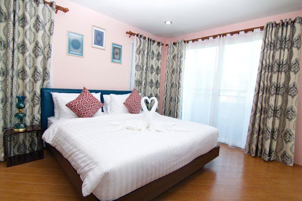 Chowdhury Home Deluxe Double Bed 2