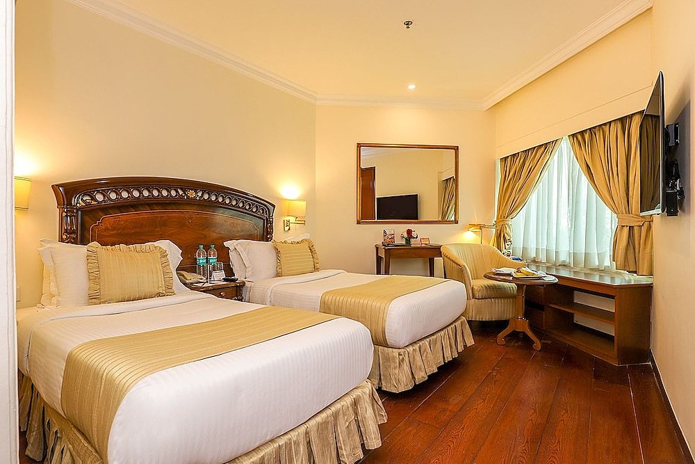 Hotel The Royal Plaza Standard Twin Room 5