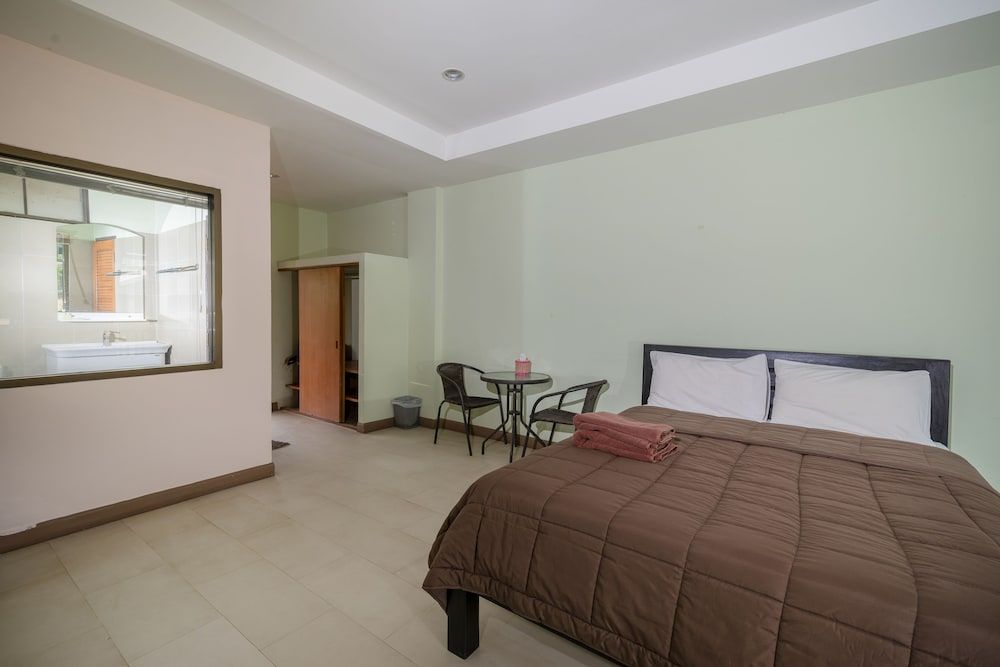 Banlanna Hotel Lampang Standard Single Bed 5