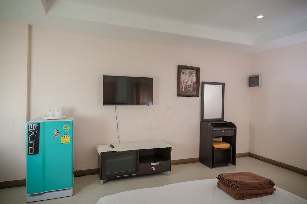 Banlanna Hotel Lampang Standard Tripple Bed 12