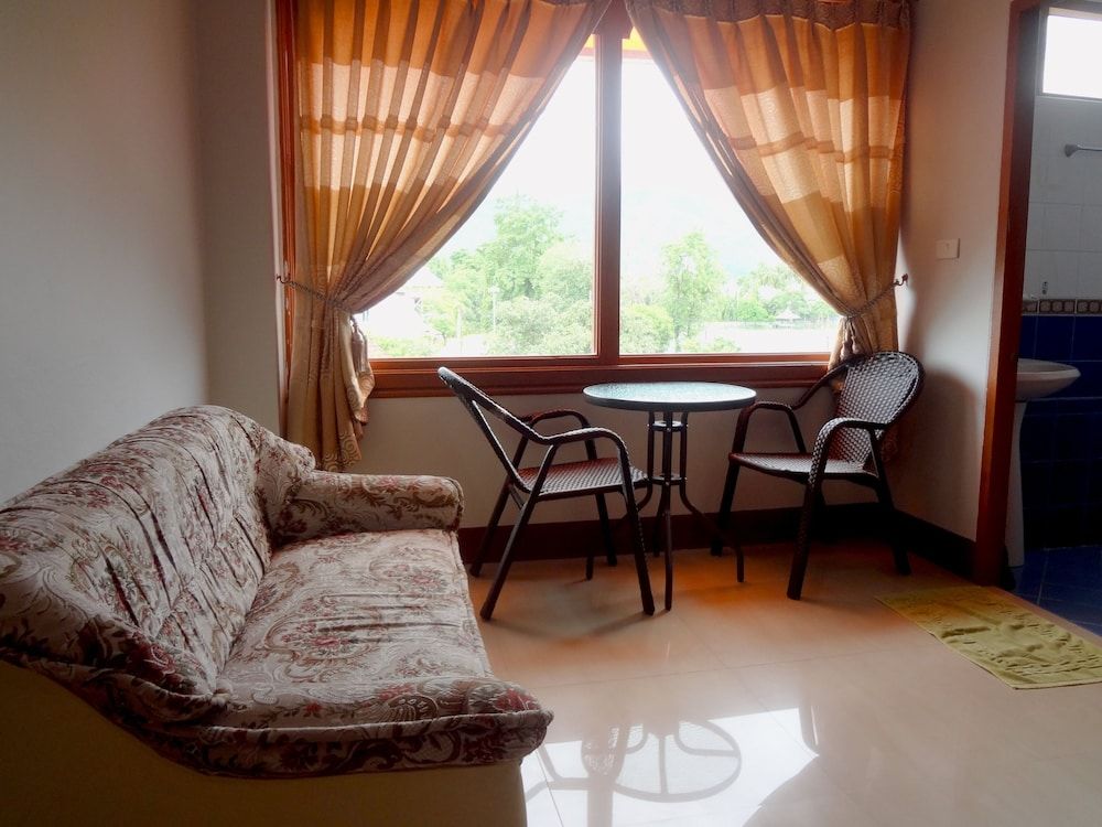 Ngamta Hotel Superior Twin Room 10