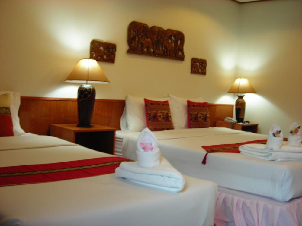 Ngamta Hotel Deluxe Double Room 2