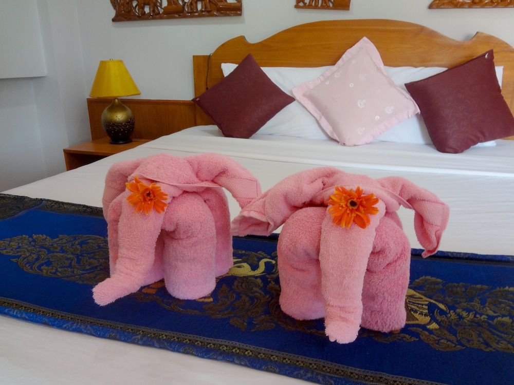 Ngamta Hotel Superior Twin Room 4