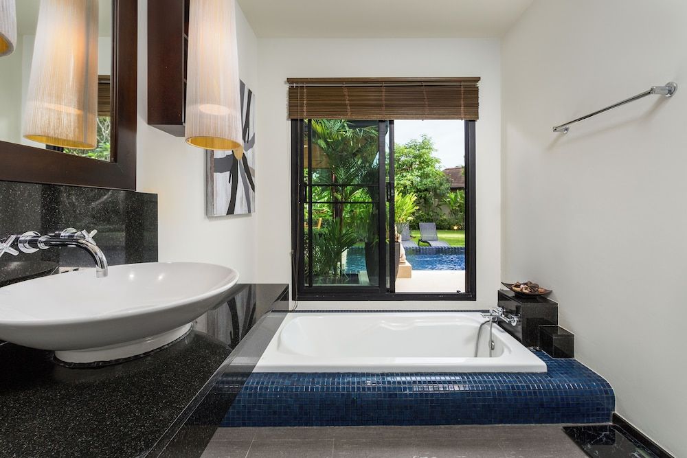 Kokyang Estate by Tropiclook 3 Bedroom Villa With Private Pool and Garden 14