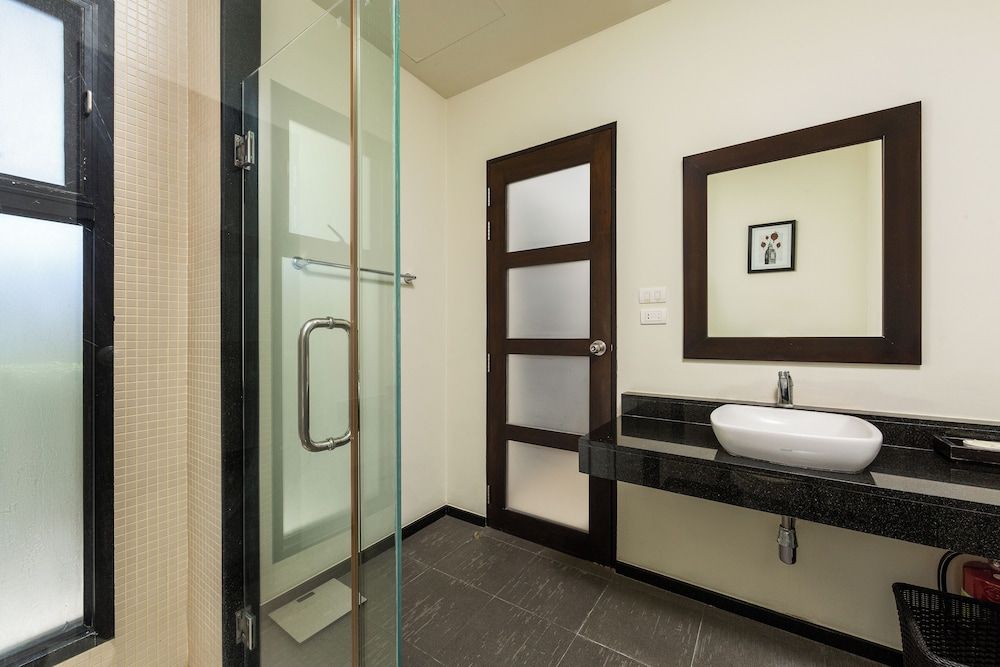 Kokyang Estate by Tropiclook 3 Bedroom Villa With Private Pool and Garden 12