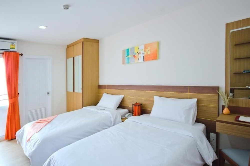 Kozy Inn Standard Twin Room 4