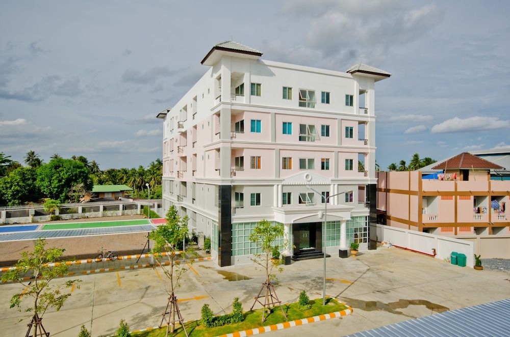 undefined Kozy Inn 6