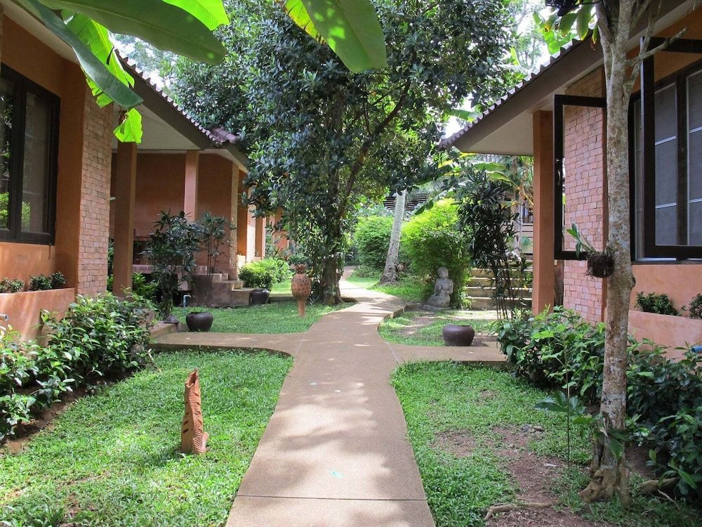 Floraville Phuket Resort