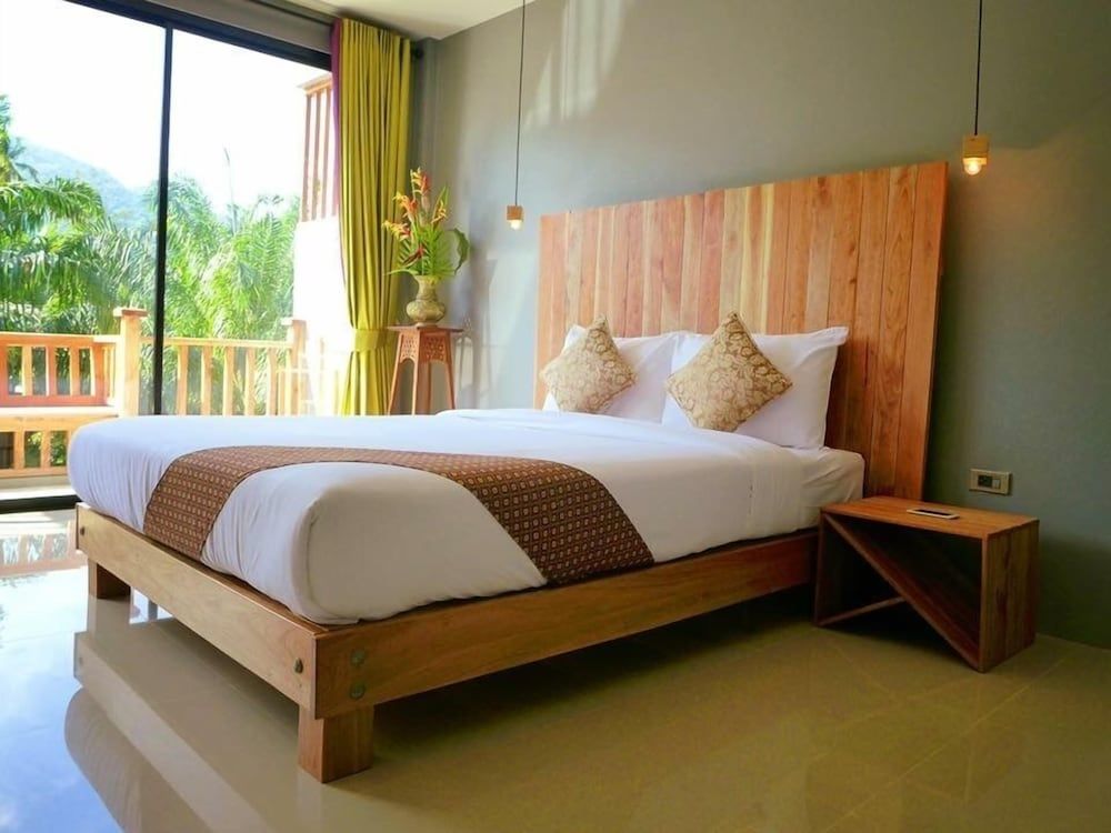 Le Pes Villas Pool Access Suite