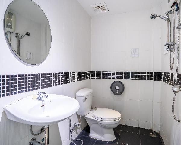 undefined The Little Pig Sukhumvit 6