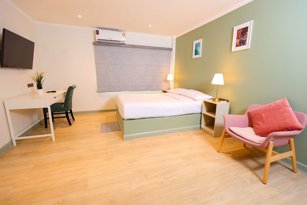 O'shea's Sukhumvit Bangkok Deluxe Room