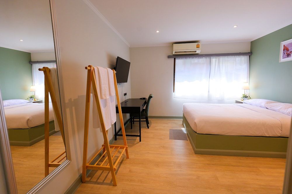 O'shea's Sukhumvit Bangkok Studio 2