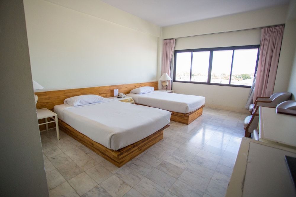 Seeharaj Hotel Uttaradit Superior Double Room 3