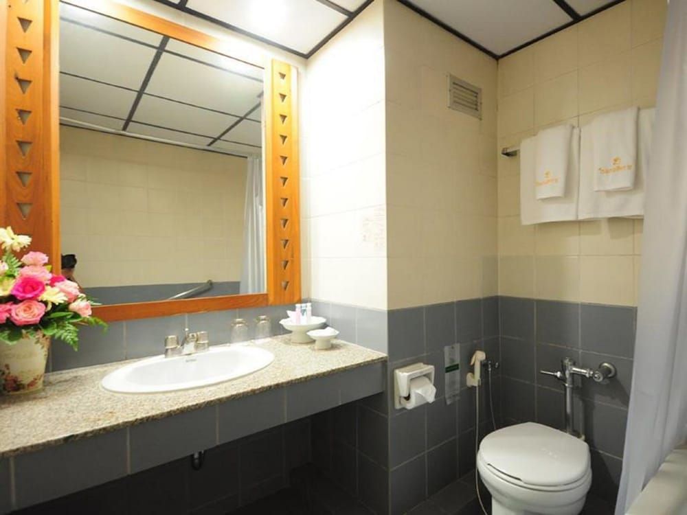 Seeharaj Hotel Uttaradit Suite 8