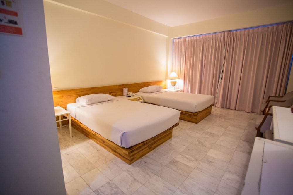 Seeharaj Hotel Uttaradit Superior Double Room 2