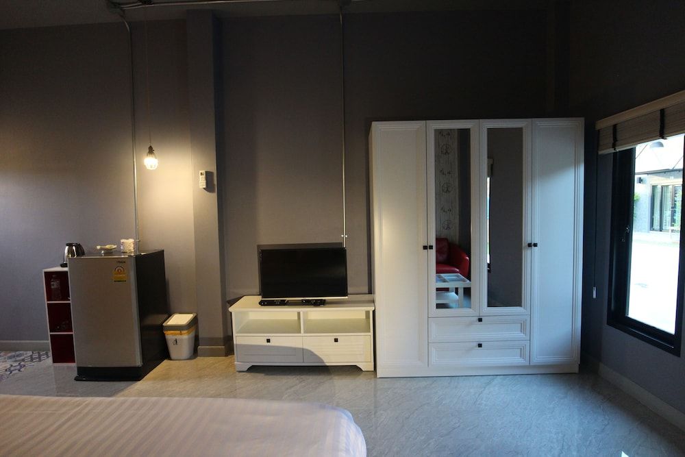 One Beat Vintage & Bistro Classic Double Room, 1 King Bed 6