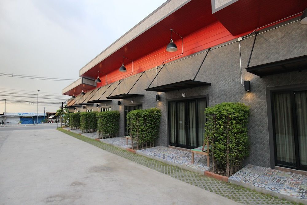 undefined One Beat Vintage & Bistro 7