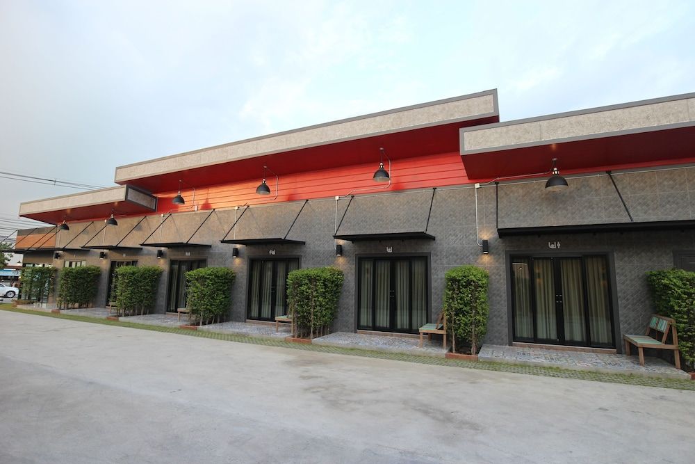 undefined One Beat Vintage & Bistro 4