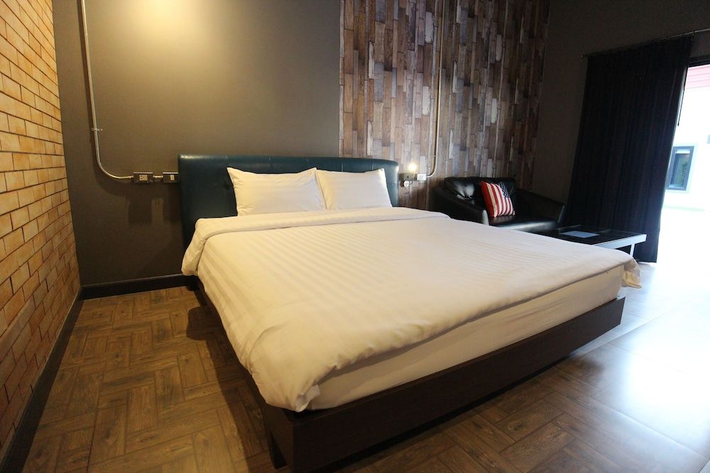 undefined One Beat Vintage & Bistro 10