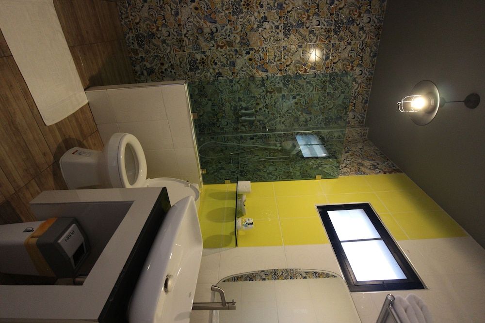 One Beat Vintage & Bistro Classic Double Room, 1 King Bed 4