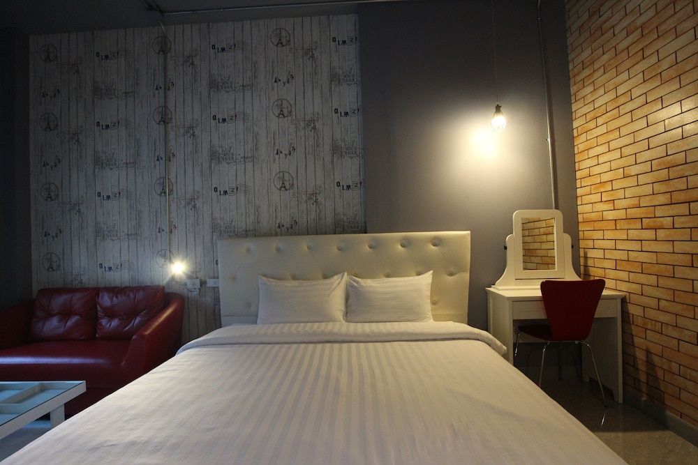 One Beat Vintage & Bistro Classic Double Room, 1 King Bed