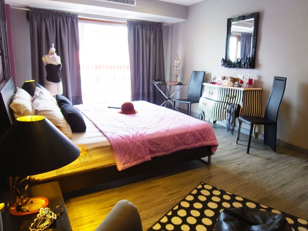 Winnine Cozy Home Design Townhome, Multiple Bedrooms 15