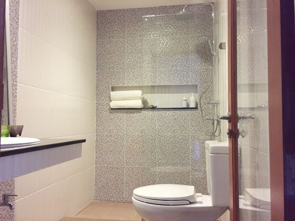 Winnine Cozy Home Design Townhome, Multiple Bedrooms 16