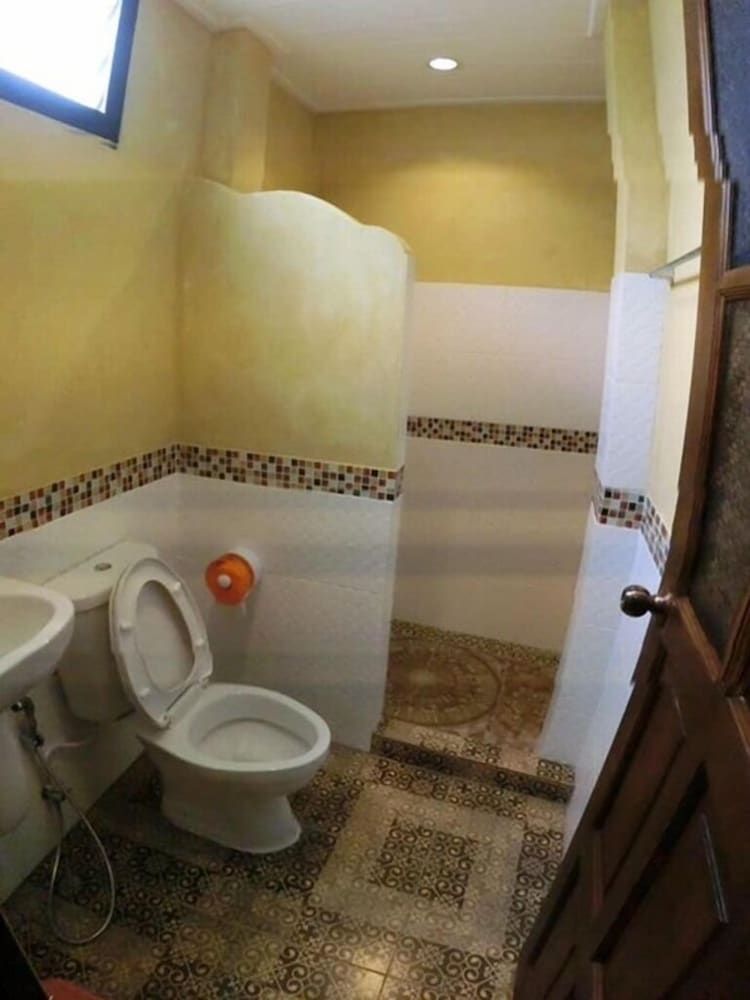 Sierra View Resort Classic Villa, 1 King Bed, Hill View, Garden Area 4