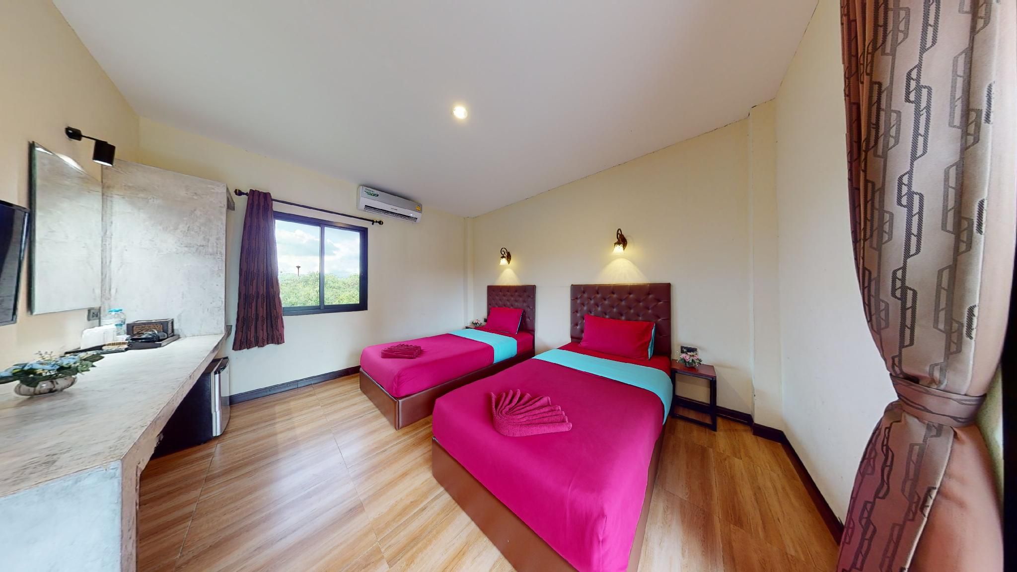 Sierra View Resort Deluxe Twin With Balcony