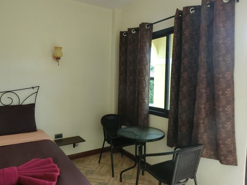 Sierra View Resort Classic Villa, 1 King Bed, Hill View, Garden Area 5