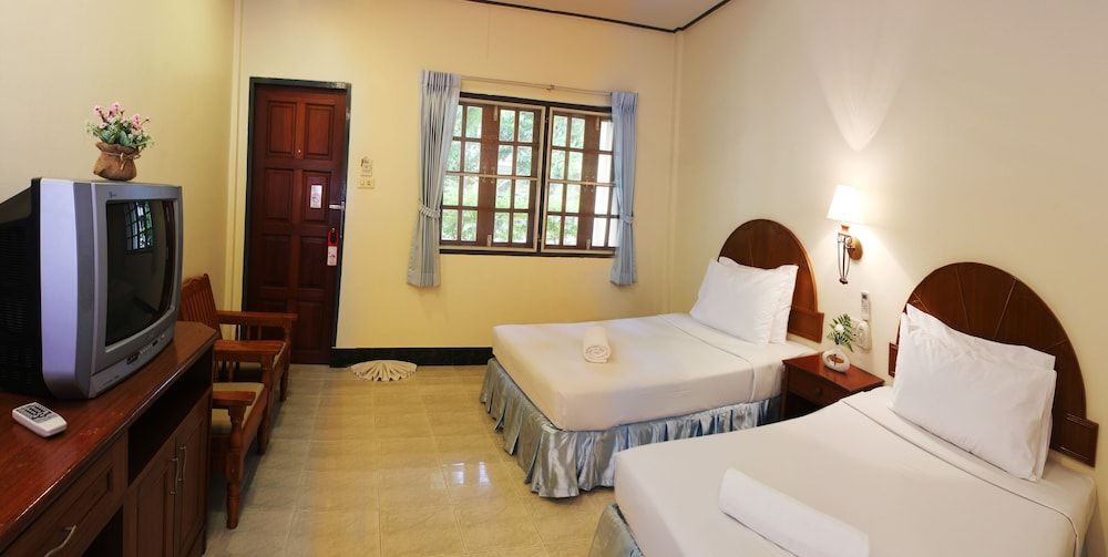 Baan Pron Phateep Standard Room 8