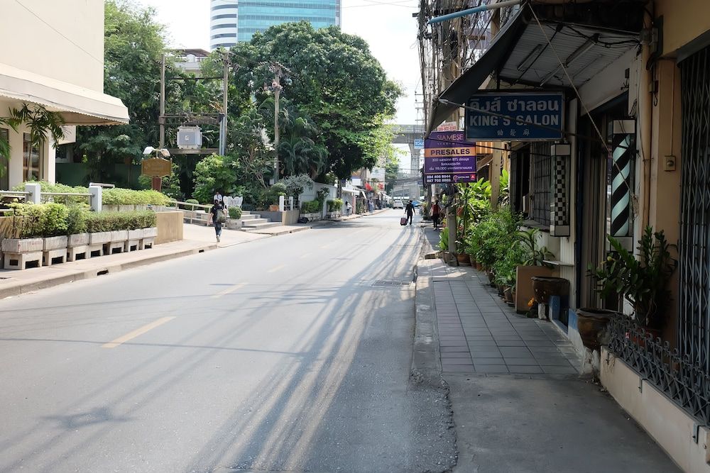 undefined On the bed Hostel 6