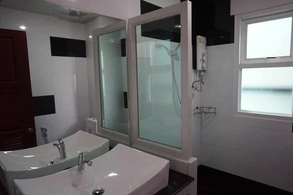 Mukdaview Hotel Standard Double Room 13