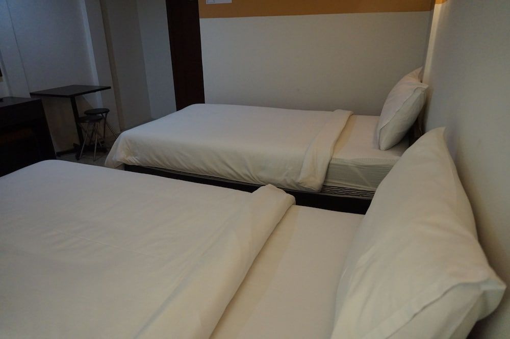 Mukdaview Hotel Standard Twin Room 2