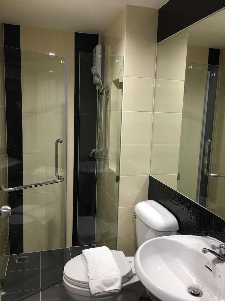 undefined Top High Airport Link Hotel 9