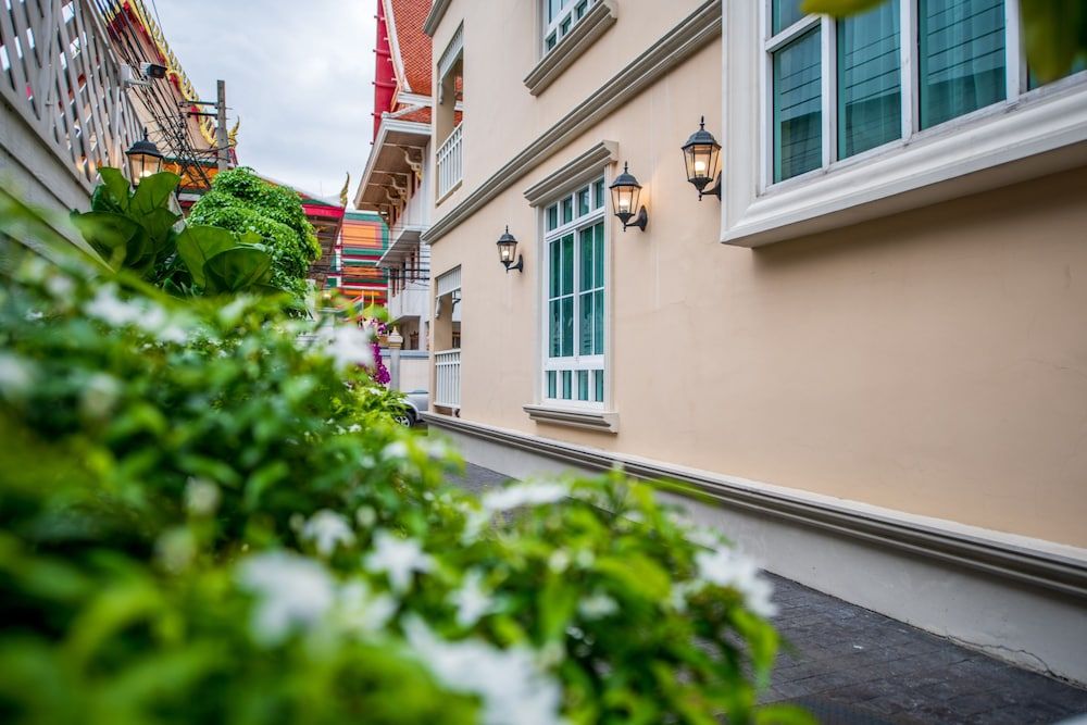 undefined The Orchid House 153 9